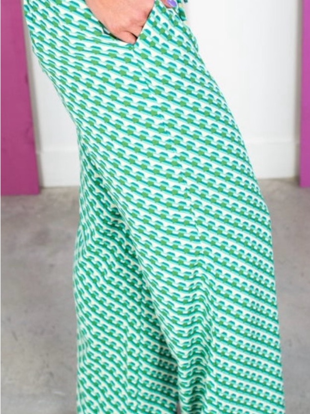 ENTRO Green Patterned Wide Leg Pants - Picture 2 of 6